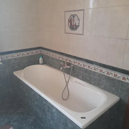 1 House Guest house